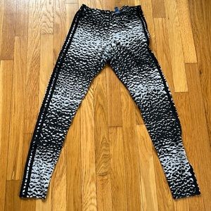 adidas leggings black and gray print size small